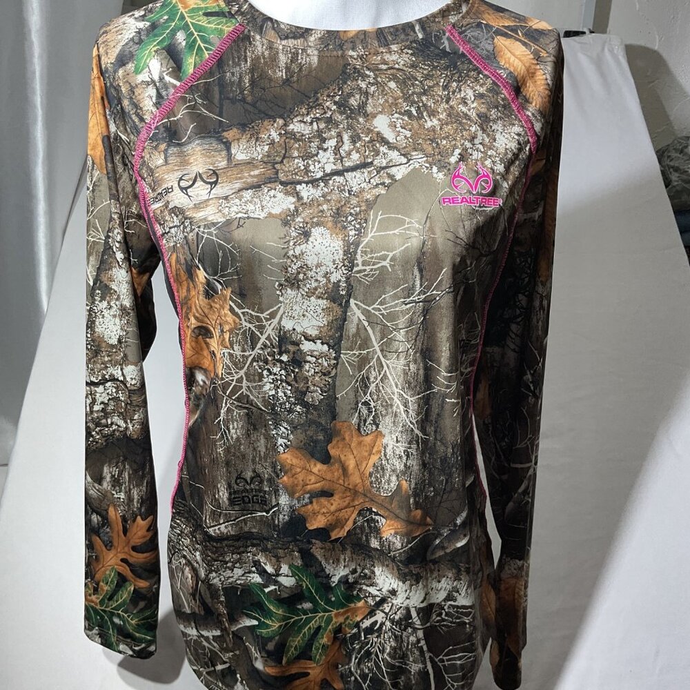 Realtree Womens Long-Sleeve Camouflage Performance Shirt With Pink  size Large